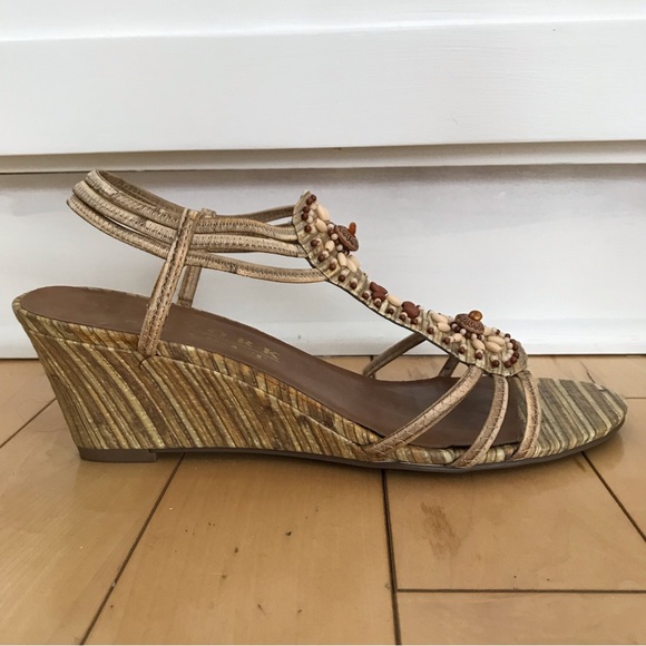 Wedge sandals - Picture 9 of 12